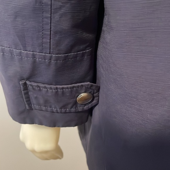 Rain coat - Picture 4 of 13